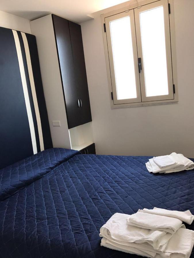 La Stanza Sul Porto Di Amalfi Camera Piccina Piccina Con Bagno Privato E Terrazzino Vista Mare Экстерьер фото