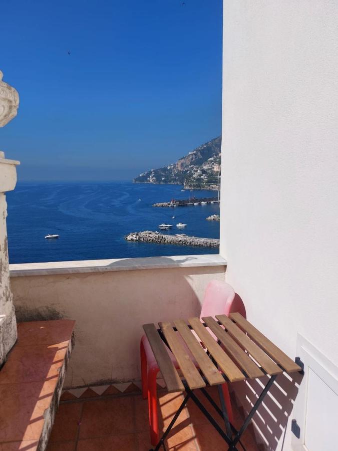La Stanza Sul Porto Di Amalfi Camera Piccina Piccina Con Bagno Privato E Terrazzino Vista Mare Экстерьер фото